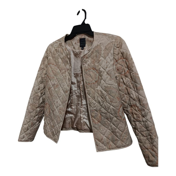 Due per Due Quilted Open Front Jacket in Muted Floral - Picture 2 of 9